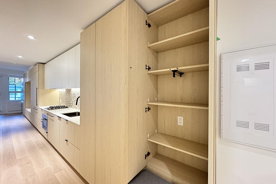 319 471 E Broadway Vancouver, BC - 17