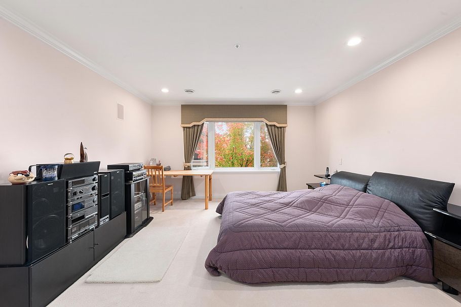 1363 W 51 Avenue Vancouver, BC - 19