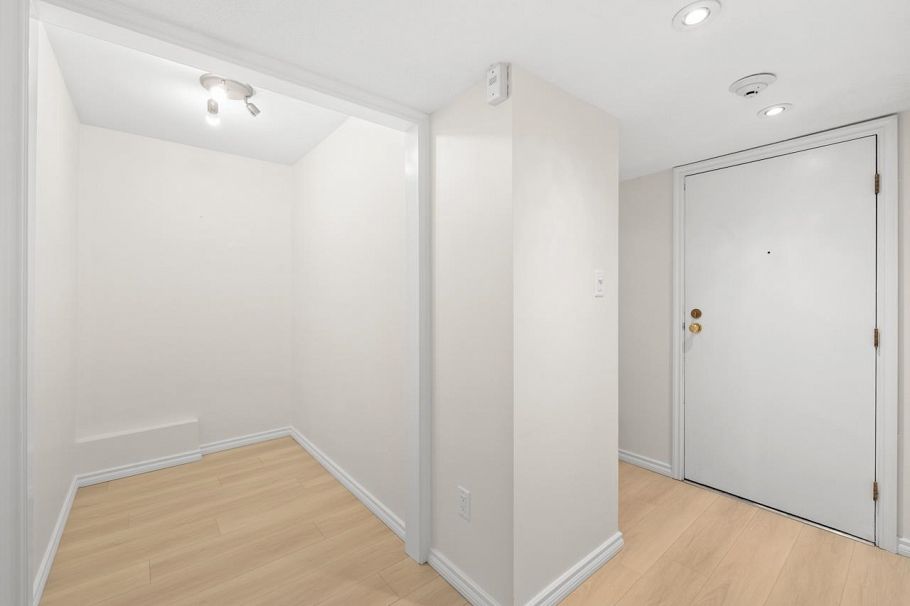 314 250 W 1st Street North Vancouver, BC - 14