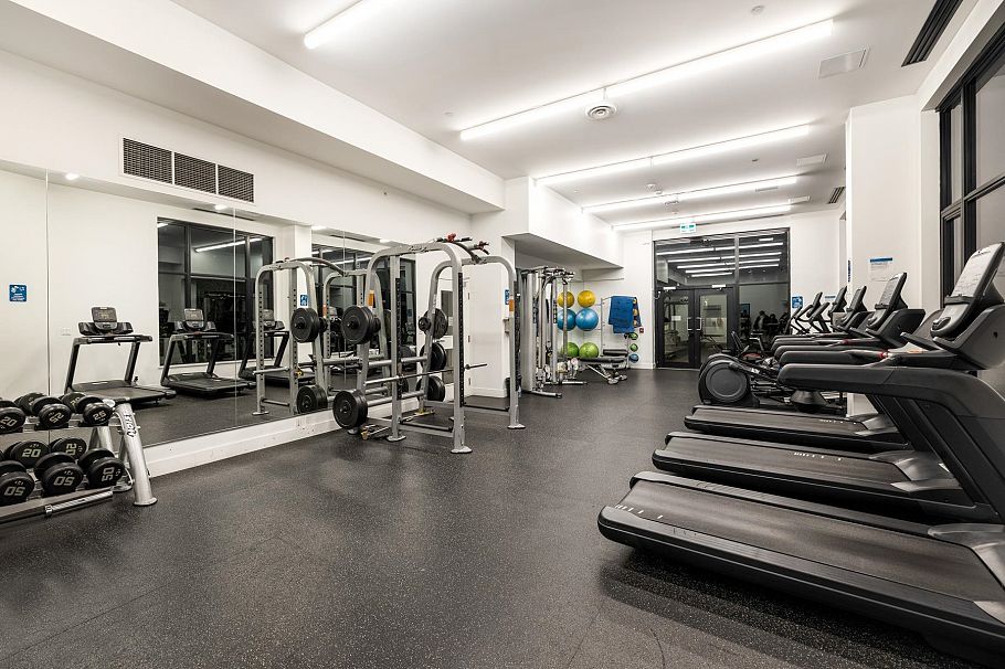 502 1401 Hunter Street North Vancouver, BC - 19