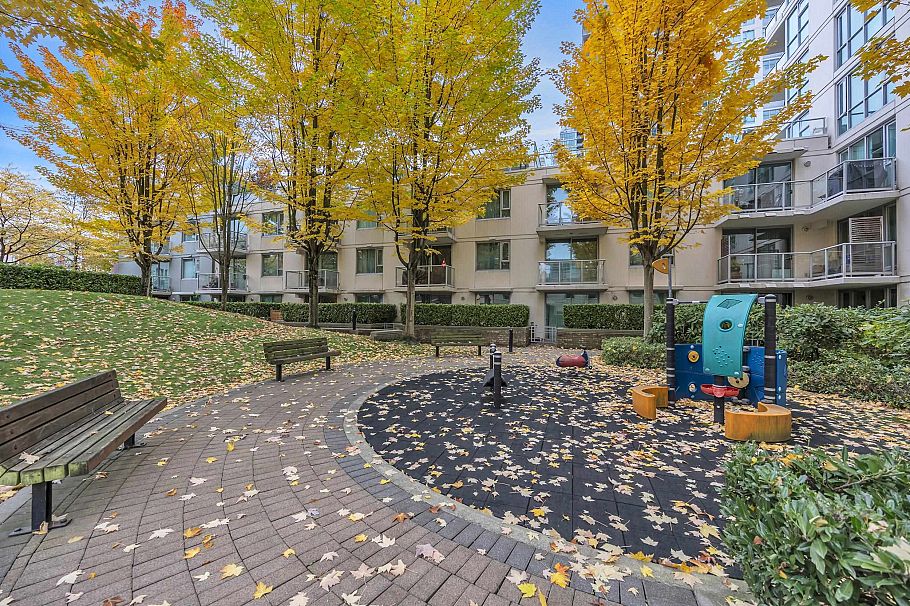 168 Prior Street Vancouver, BC - 36