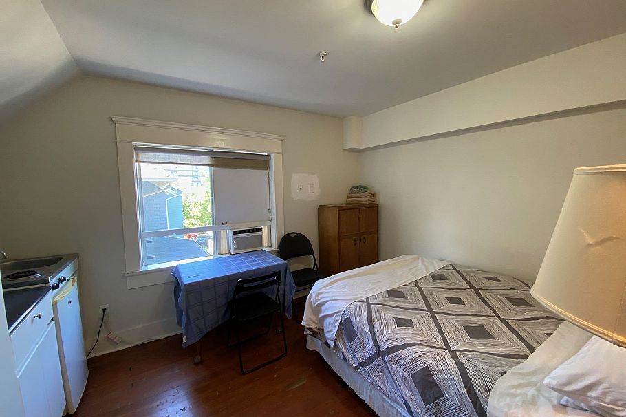 387 W 13th Avenue Vancouver, BC - 16