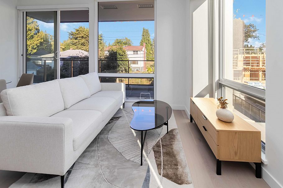 206 5212 Cambie Street Vancouver, BC - 1