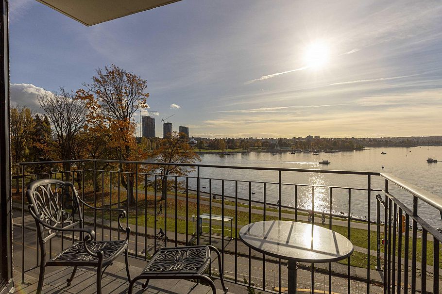 402 1575 Beach Avenue Vancouver, BC - 8