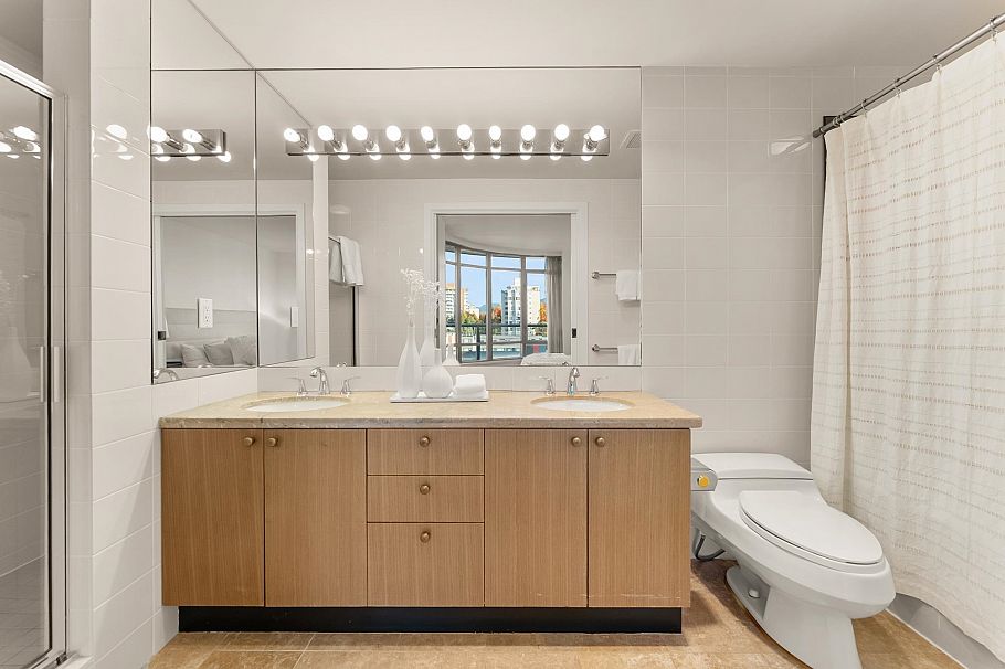 701 5850 Balsam Street Vancouver, BC - 33