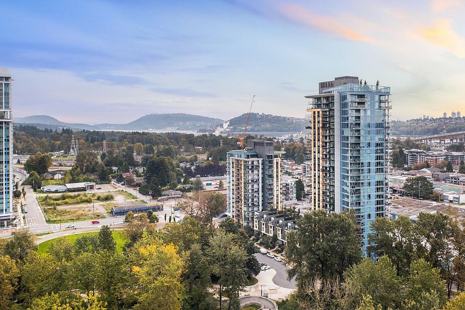 502 1401 Hunter Street North Vancouver, BC - 2