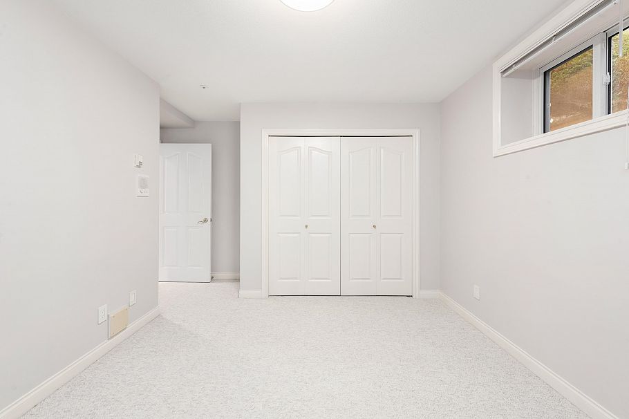 1363 W 51 Avenue Vancouver, BC - 33