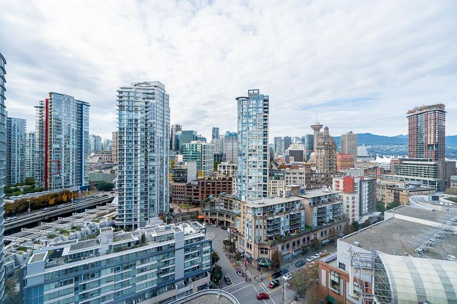 2303 58 Keefer Place Vancouver, BC - 23