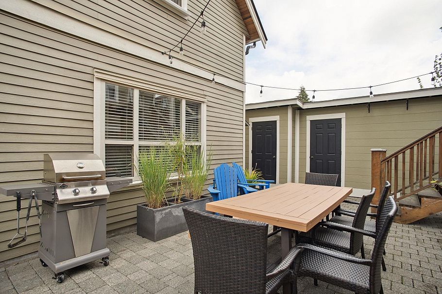 1371 E 20th Avenue Vancouver, BC - 4