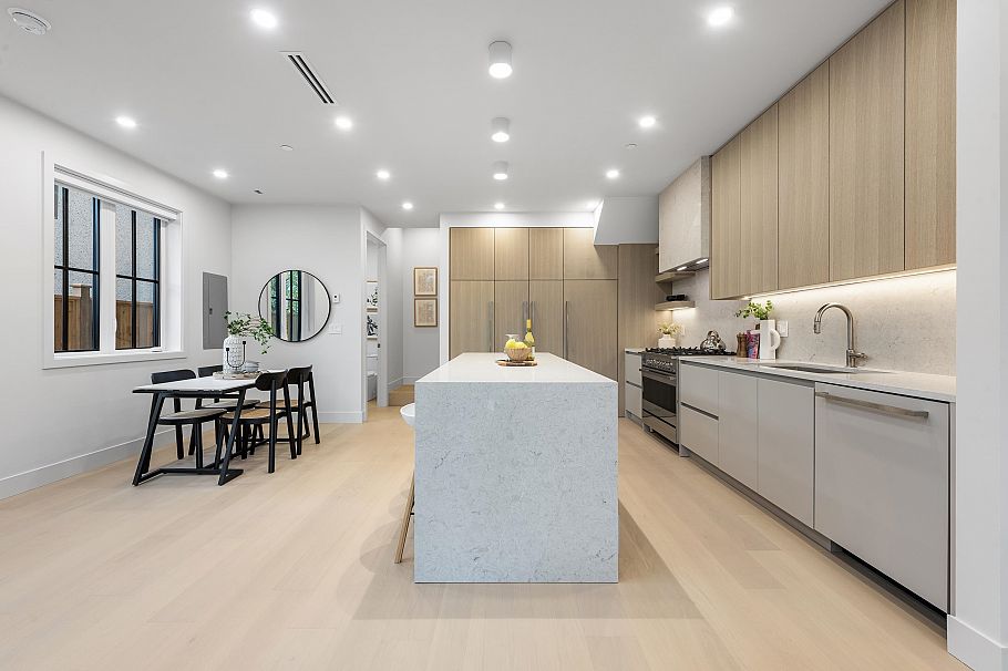 2 2136 E 10th Avenue Vancouver, BC - 11