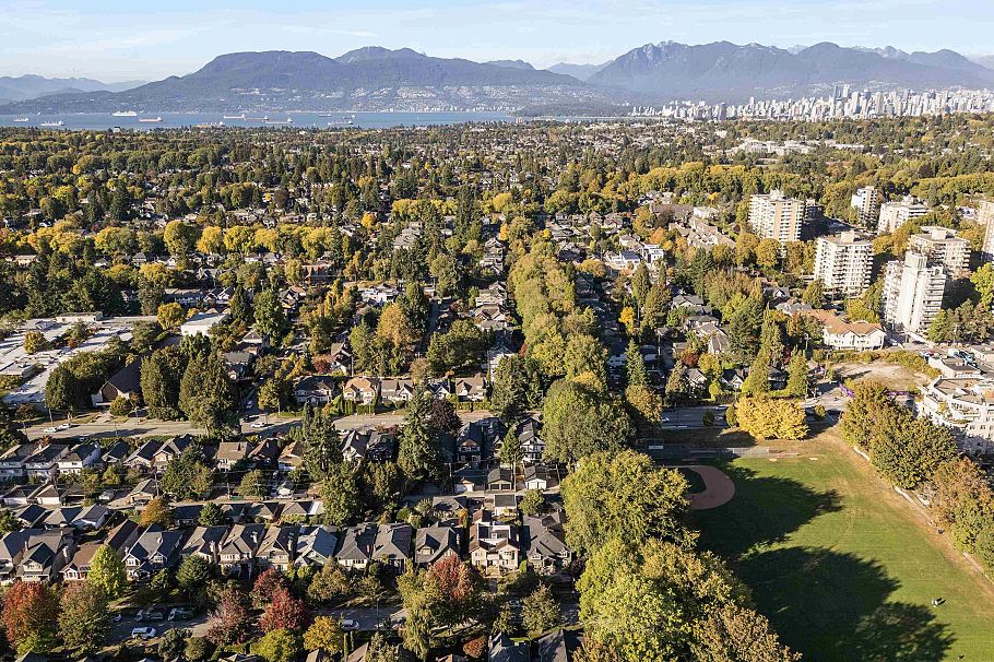 2 2626 W 41st Avenue Vancouver, BC - 34