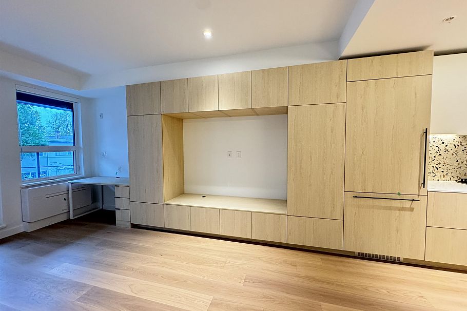 319 471 E Broadway Vancouver, BC - 9