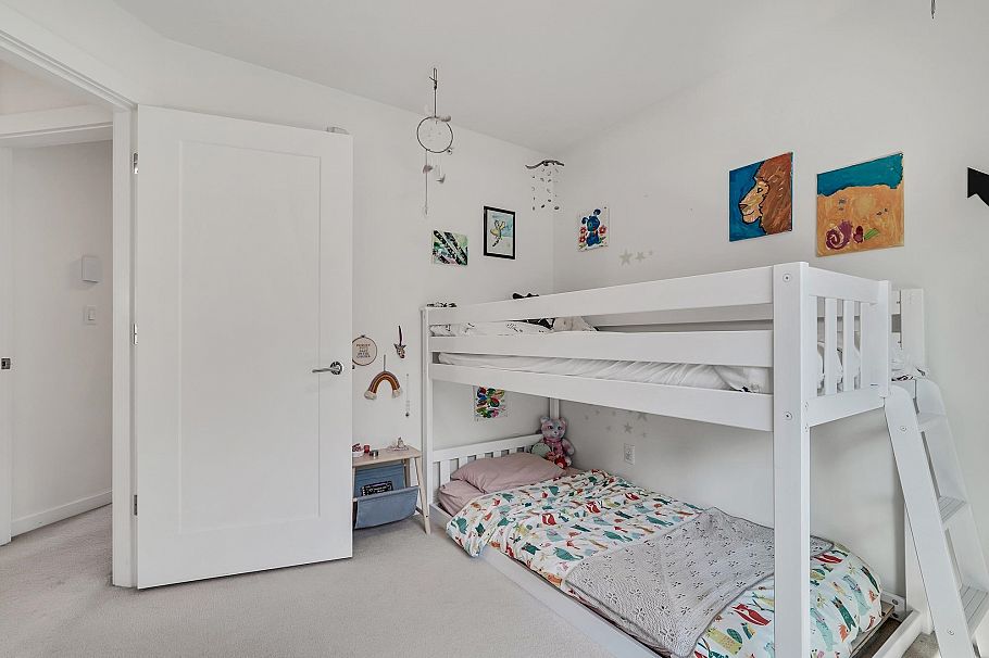 5962 St. George Street Vancouver, BC - 18