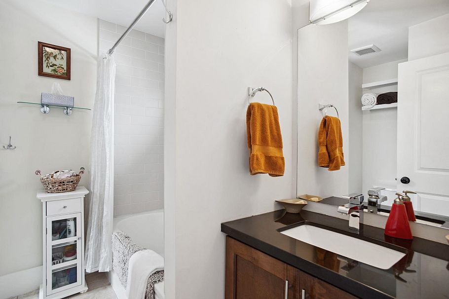 1371 E 20th Avenue Vancouver, BC - 21