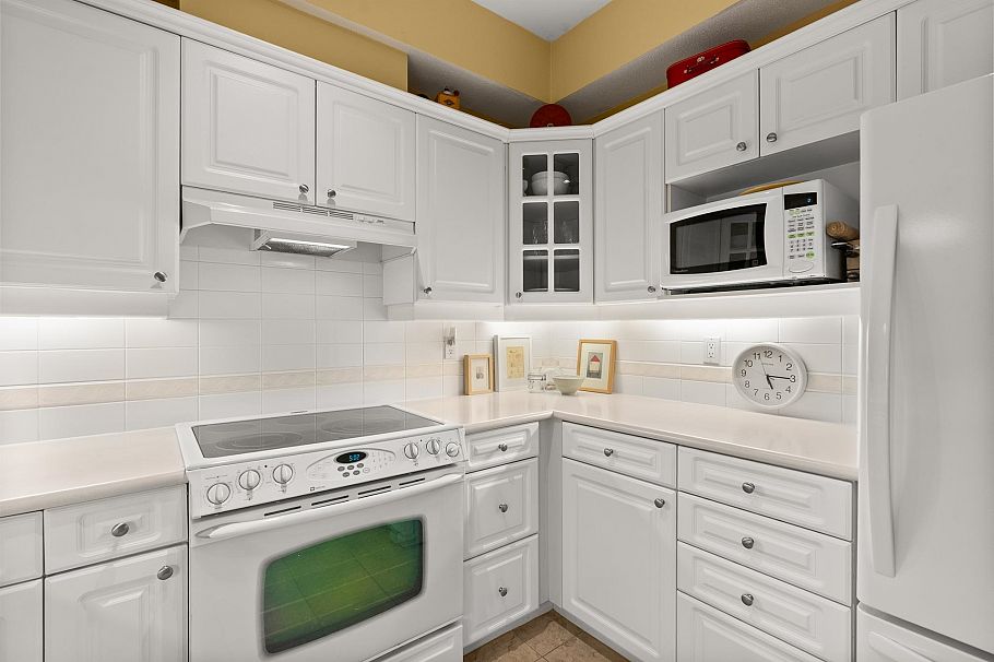 212 360 E 36th Avenue Vancouver, BC - 21