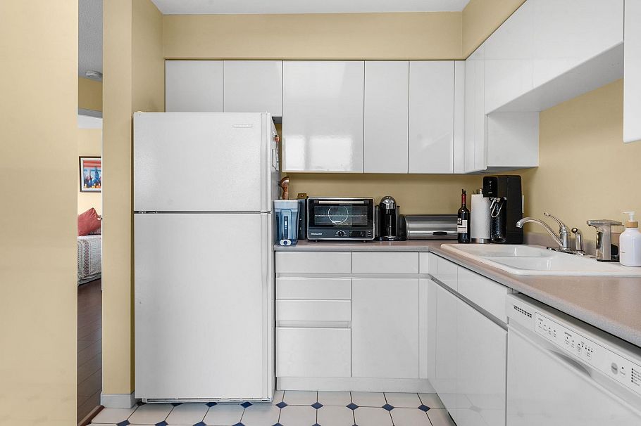 1106 1327 E Keith Road North Vancouver, BC - 18