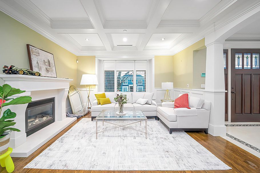 3838 W 15th Avenue Vancouver, BC - 1