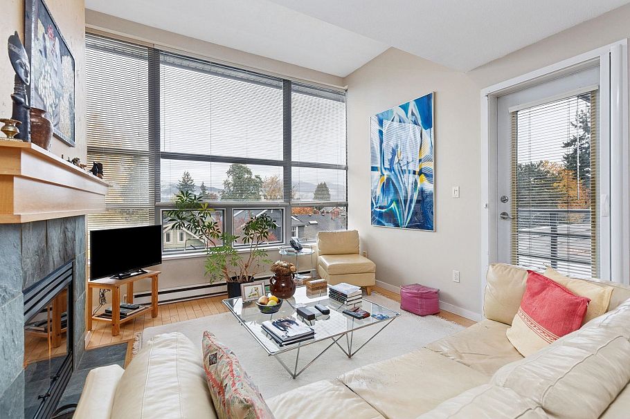 406 3161 W 4th Avenue Vancouver, BC - 2