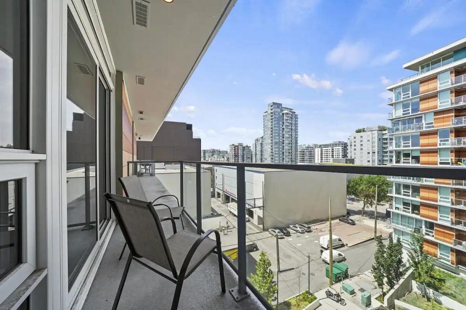 725 180 E 2nd Avenue Vancouver, BC - 21