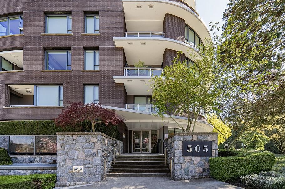 305 505 W 30th Avenue Vancouver, BC - 1