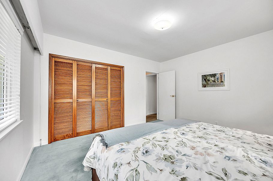 1372 Riverside Drive North Vancouver, BC - 20