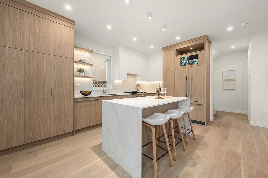 1 2750 W 19th Avenue Vancouver, BC - 9