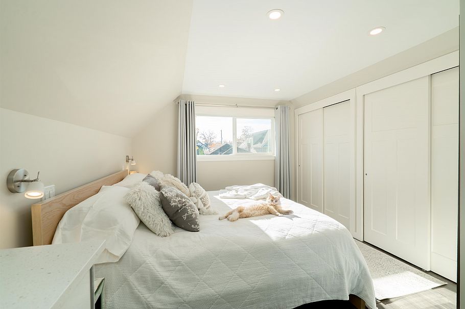 2267 Napier Street Vancouver, BC - 18