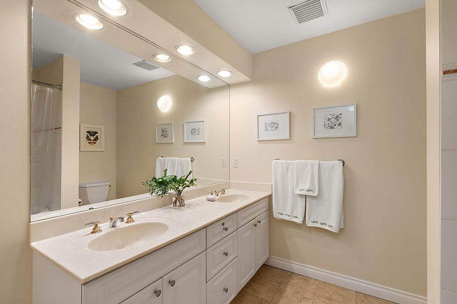 212 360 E 36th Avenue Vancouver, BC - 29