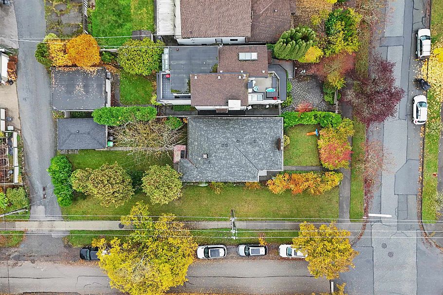 3605 Oxford Street Vancouver, BC - 28