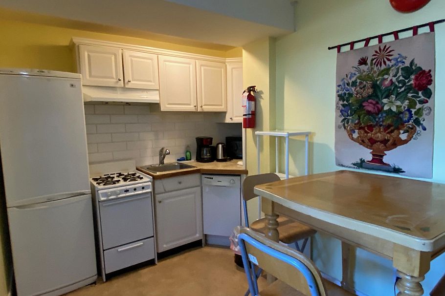 387 W 13th Avenue Vancouver, BC - 7