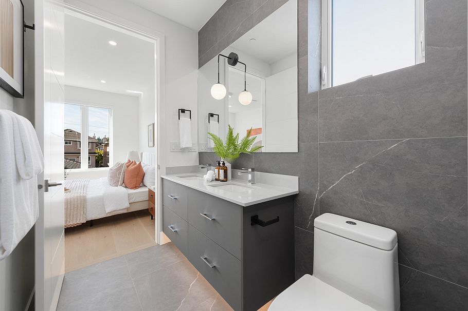 2 2750 W 19th Avenue Vancouver, BC - 25