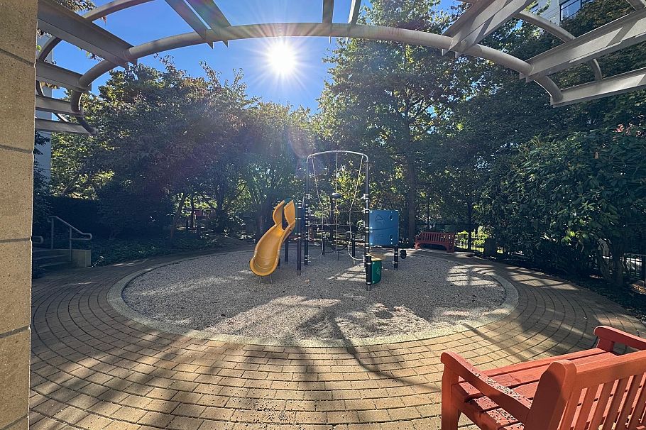 1401 3660 Vanness Avenue Vancouver, BC - 19