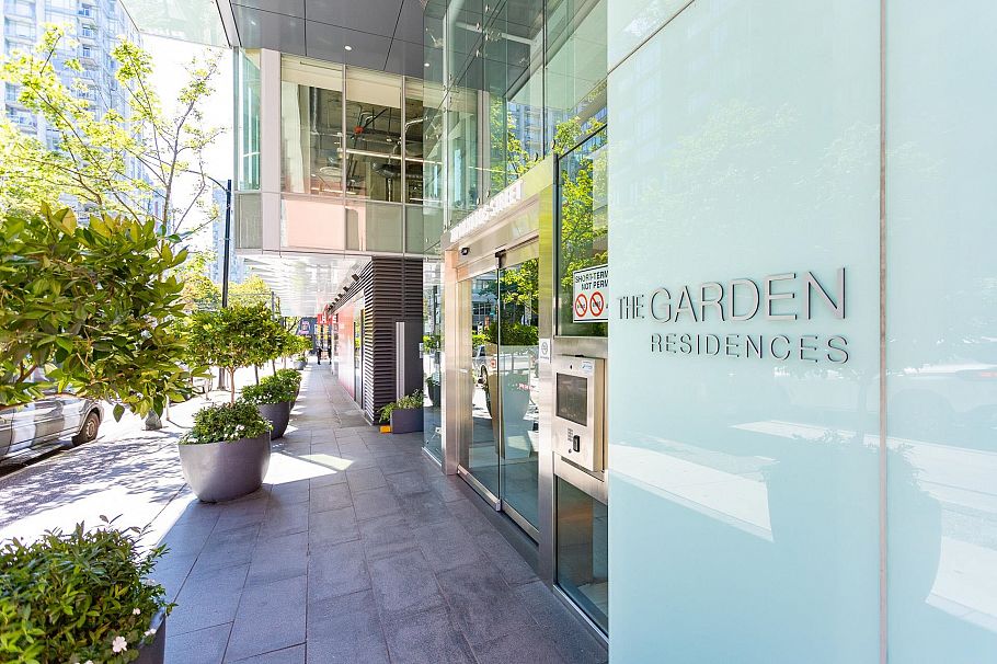 3609 777 Richards Street Vancouver, BC - 2