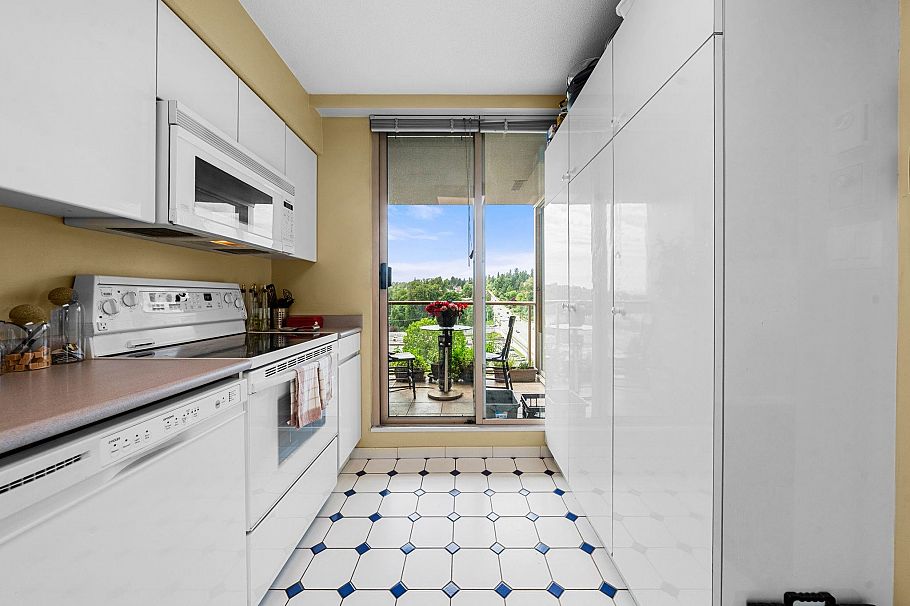 1106 1327 E Keith Road North Vancouver, BC - 16