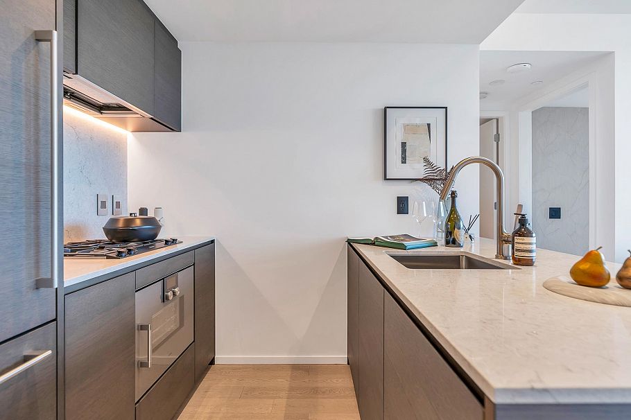 2201 1482 Robson Street Vancouver, BC - 2