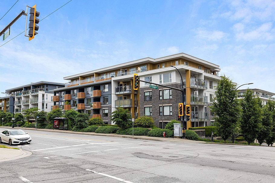 208 221 E 3rd Street North Vancouver, BC - 30