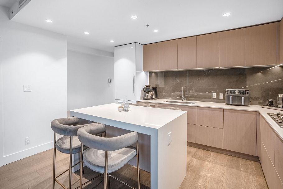 306 1675 Lions Gate Lane North Vancouver, BC - 5