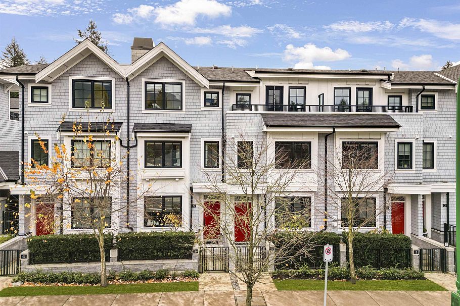 5 1133 Ridgewood Drive North Vancouver, BC - 1