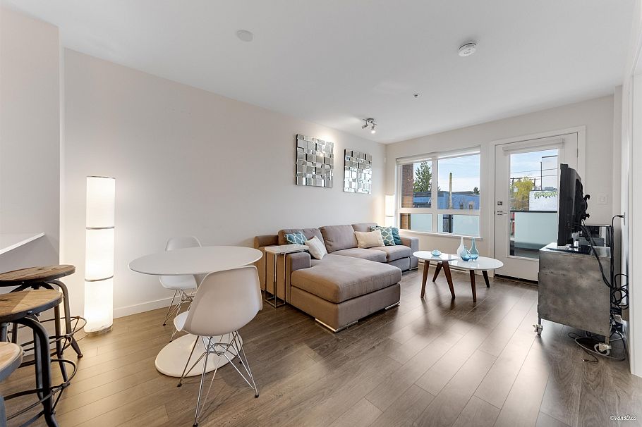 204 202 E 24th Avenue Vancouver, BC - 5