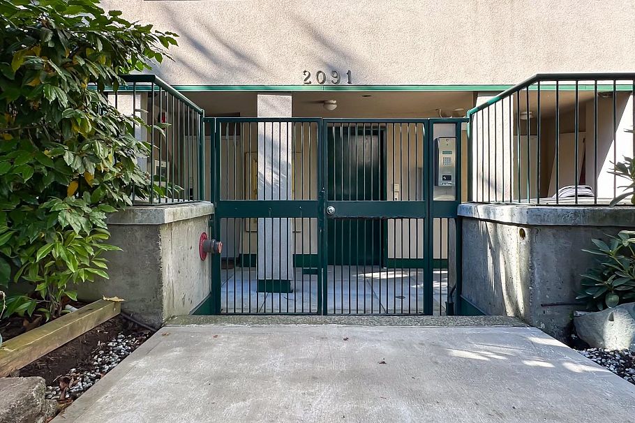 402 PH2 2091 Vine Street Vancouver, BC - 17