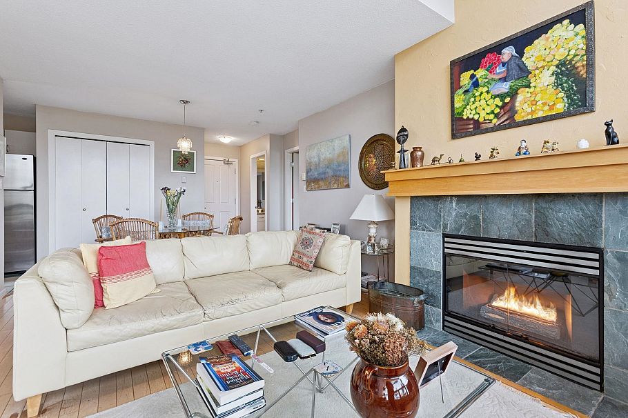 406 3161 W 4th Avenue Vancouver, BC - 5