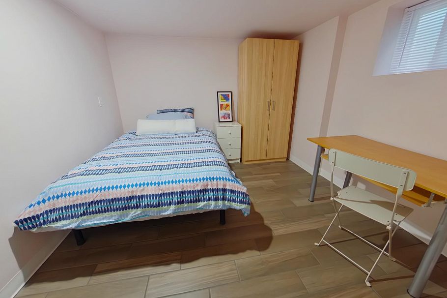 4427 W 16th Avenue Vancouver, BC - 12