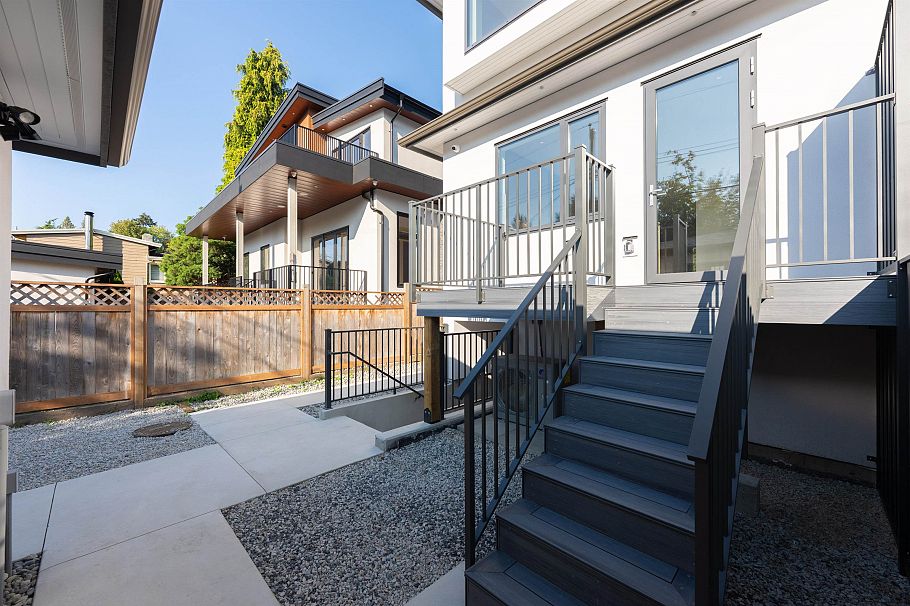 4475 Wallace Street Vancouver, BC - 33