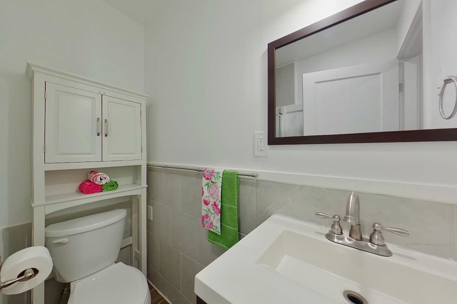 4427 W 16th Avenue Vancouver, BC - 11