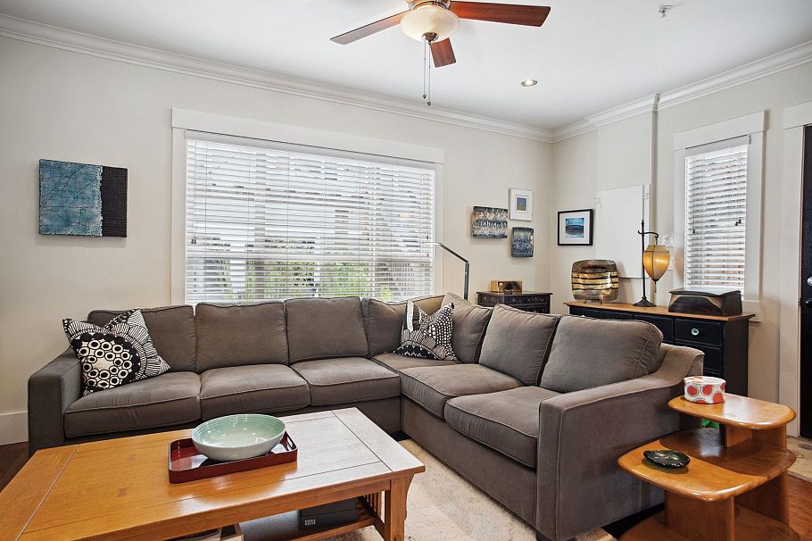 1371 E 20th Avenue Vancouver, BC - 11