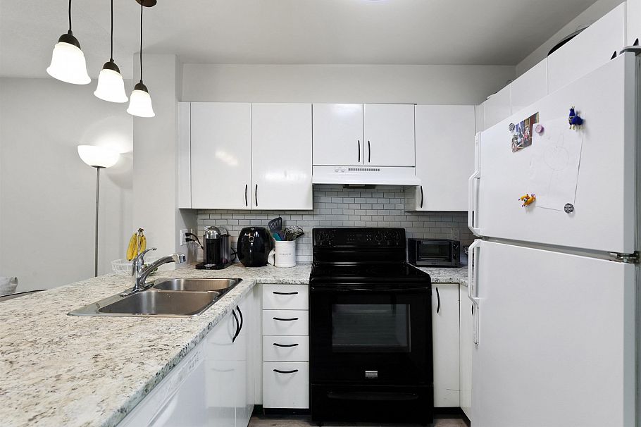 203 3278 Heather Street Vancouver, BC - 9