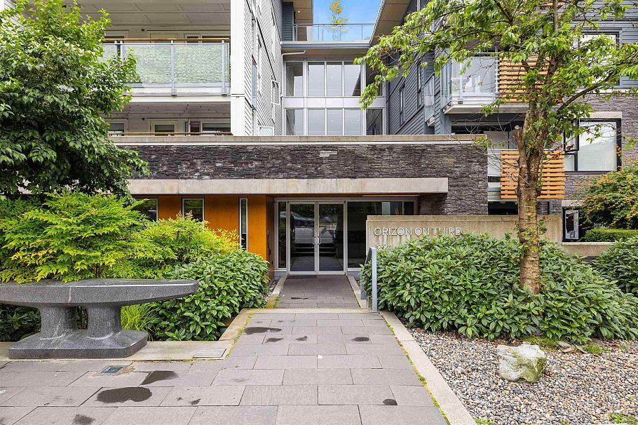 208 221 E 3rd Street North Vancouver, BC - 2