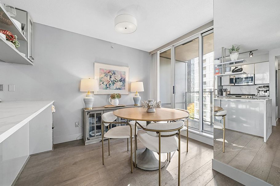 906 1438 Richards Street Vancouver, BC - 5