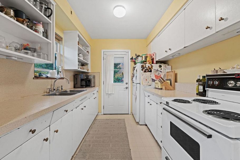 3605 Oxford Street Vancouver, BC - 13