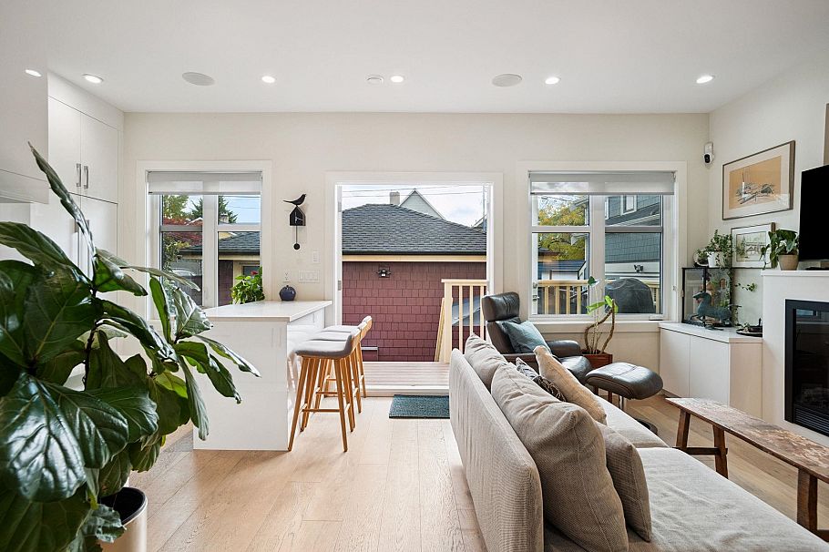 764 E 14th Avenue Vancouver, BC - 8